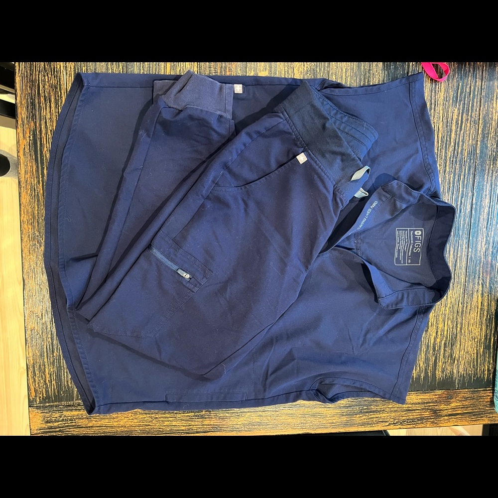 Womens Figs set